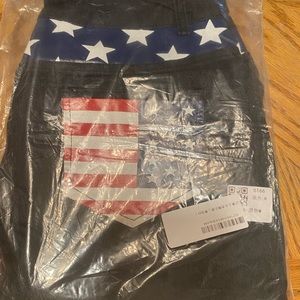 Brad new never worn. Size med